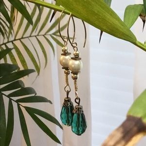 Emerald Crystal & Pearl Dangle Earrings